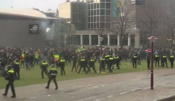 Ολλανδία: Χιλιάδες διαδηλωτές στο Άμστερνταμ κατά του lockdown