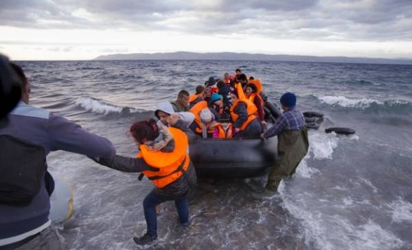 Πάνω από 2.000 αφίξεις προσφύγων και μεταναστών στα νησιά του Β. Αιγαίου