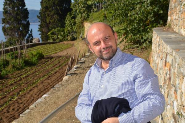 Ο υποψήφιος δήμαρχος Τριφυλίας Ηλίας Π. Γιαννόπουλος συστήνεται και παρουσιάζει τους βασικούς άξονες του προγράμματός του