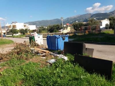 Κλαδέματα, μπάζα και… καναπέδες