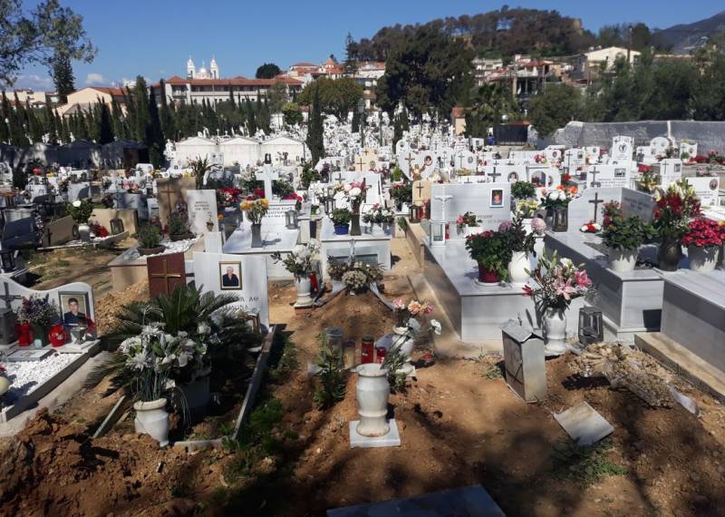 “Φράκαρε” ο χώρος για ταφές Covid στο Νεκροταφείο Καλαμάτας