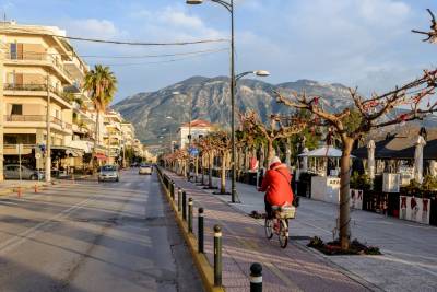 Ρέθυμνο - Καλαμάτα και βύσσινο γλυκό