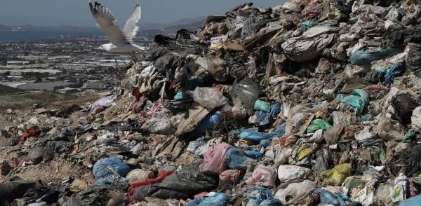 Παράνομες χωματερές: Κατά 1,2 εκατ. ευρώ μειώθηκε το ετήσιο πρόστιμο στην Ελλάδα