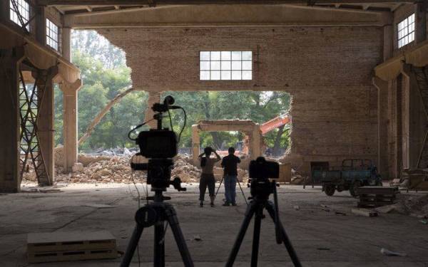 Συντρίμμια το στούντιο του Άι Γουέι Γουέι στο Πεκίνο (Βίντεο)