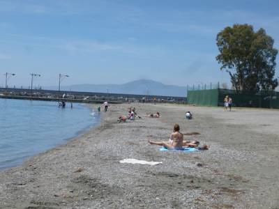 Ξεκίνησαν το μπάνιο 