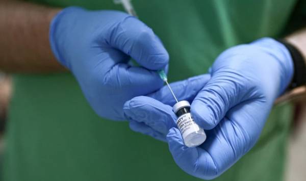 ΠΟΥ: Οι εκπαιδευτικοί να είναι μεταξύ των ομάδων που εμβολιάζονται κατά προτεραιότητα