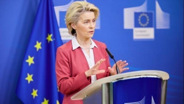 Φον ντερ Λάιεν: Η ΕΕ θα λάβει και άλλα μέτρα εναντίον της Ρωσίας αν επιδεινωθεί η κατάσταση επί του πεδίου