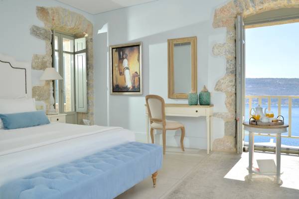 Η Innfaith Hospitality Management σας συστήνει το «Akrolithi Boutique Hotel &amp; Suites» στον ειδυλλιακό κόλπο του Οίτυλου της Μάνης
