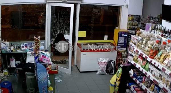 Διάρρηξη σε μίνι μάρκετ στα Χανιά (Βίντεο)