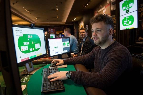 Νίκη της τεχνητής νοημοσύνης σε τουρνουά poker