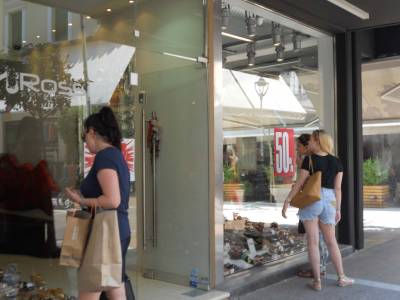 Αύξηση της εμπορικής κίνησης στις εκπτώσεις στην Καλαμάτα