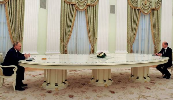 Επικοινωνία Πούτιν – Σολτς για τον πόλεμο στην Ουκρανία