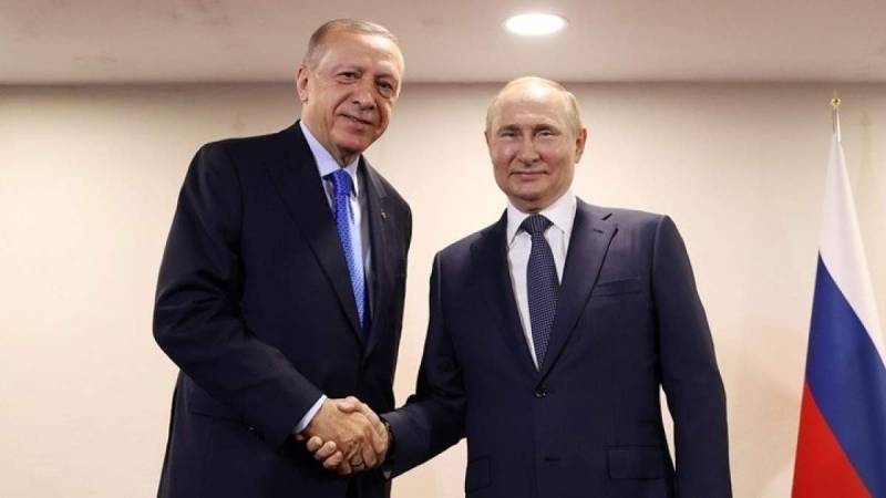 Ελπίζει σε ενίσχυση οικονομικών και εμπορικών δεσμών με Τουρκία ο Πούτιν
