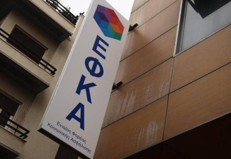 Εκκρεμείς συντάξεις: «Πύργος Ελέγχου» στον ΕΦΚΑ - Στόχος να βγαίνουν 3 την ημέρα από κάθε υπάλληλο