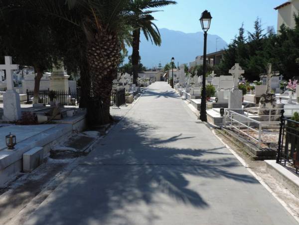 Αύξηση τέλους  στους οικογενειακούς τάφους στην Καλαμάτα