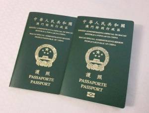 Νέες συλλήψεις στο αεροδρόμιο Καλαμάτας ατόμων με πλαστά διαβατήρια