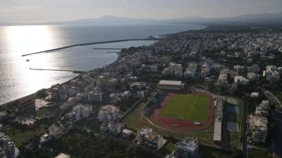 Σύμβαση για Σχολή Παπαφλέσσα και νέο χλοοτάπητα στο Δημοτικό Στάδιο Καλαμάτας