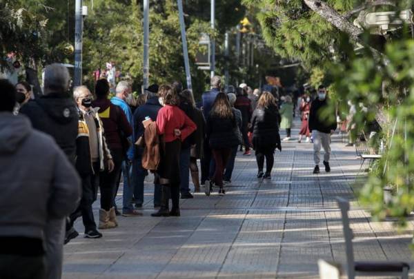 Εργαζόμενοι με κορονοϊό: Μόνο με ιατρική γνωμάτευση δικαιούνται άδεια και επιδότηση από τον ΕΦΚΑ
