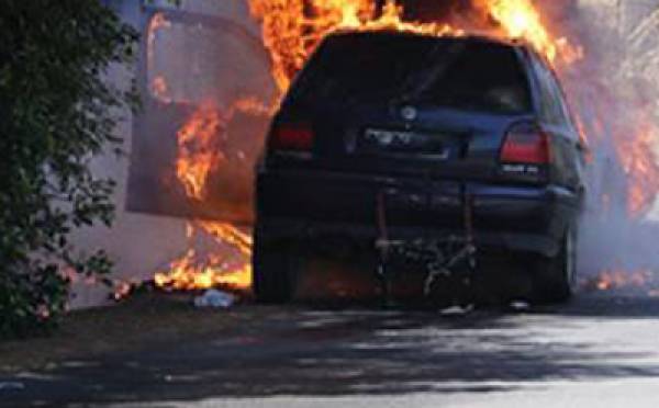 Φωτιά σε αυτοκίνητο στα Γιαννιτσάνικα