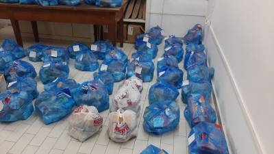 Δημοτικό Παντοπωλείο Καλαμάτας: Τρόφιμα και είδη πρώτης ανάγκης σε 163 οικογένειες