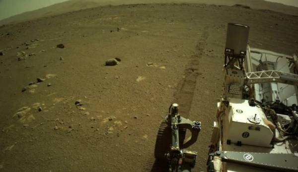 NASA: To ρόβερ Perseverance συνέλεξε την πρώτη πέτρα από τον Άρη