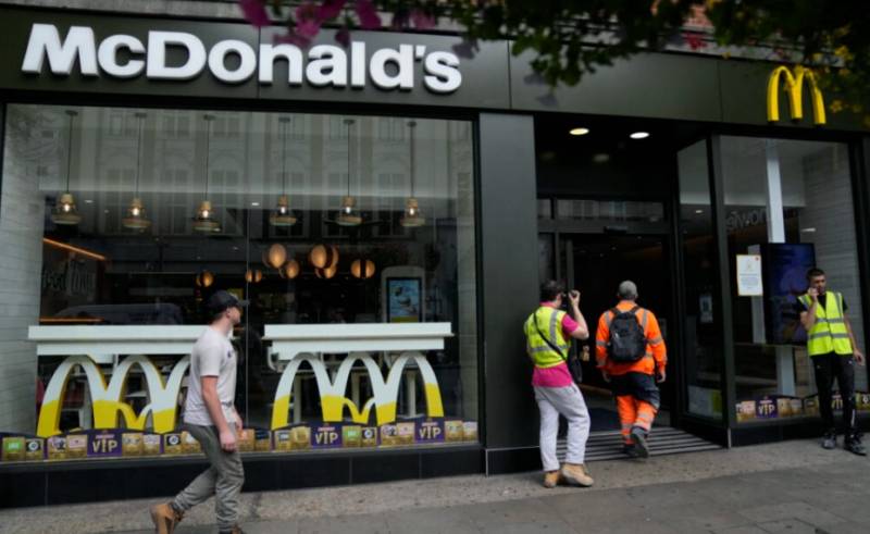 Σεξουαλική παρενόχληση, ρατσισμό και μπούλινγκ καταγγέλλουν δεκάδες υπάλληλοι των McDonald’s στο Ηνωμένο Βασίλειο