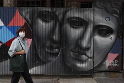 Καπραβέλος: Καμία εισαγωγή στο νοσοκομείο τριπλοεμβολιασμένων - Παράταση στο άνοιγμα των σχολείων