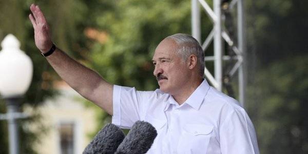 Πρώτη δήλωση Λουκασένκο: Κακοί άνθρωποι προσπαθούν να «πνίξουν» τη Λευκορωσία
