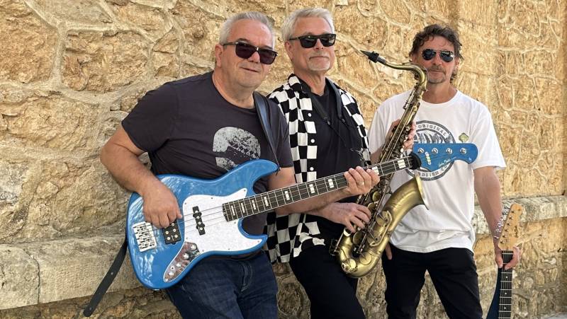 «Μουσική για Ολους» με τους The Salty Rocks σήμερα στην Κορώνη