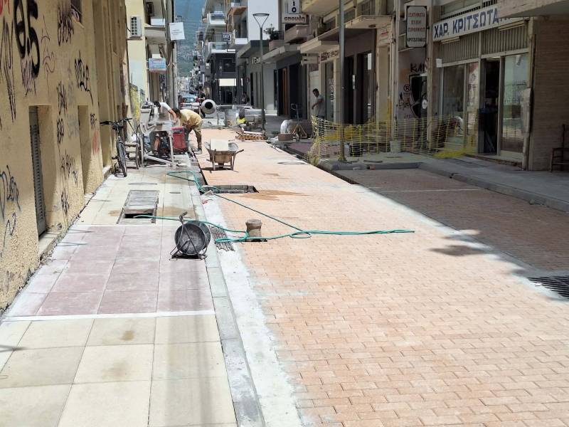 Η βιτρίνα, η ουσία και το έλλειμμα οράματος...