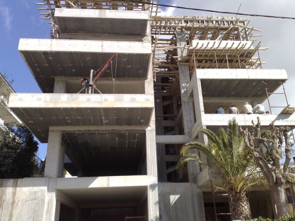 Καταποντίζεται η οικοδομή στη Νότια Πελοπόννησο