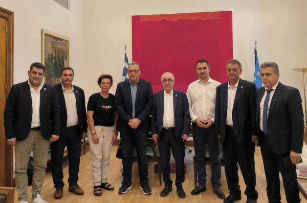 Συνάντηση Χαρίτση με ομοσπονδία αρτοποιών