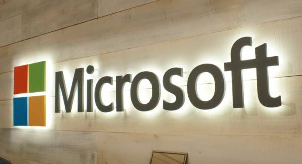 Microsoft: Θα ενημερώνει τους χρήστες - θύματα &quot;κυβερνητικών χάκερ&quot;
