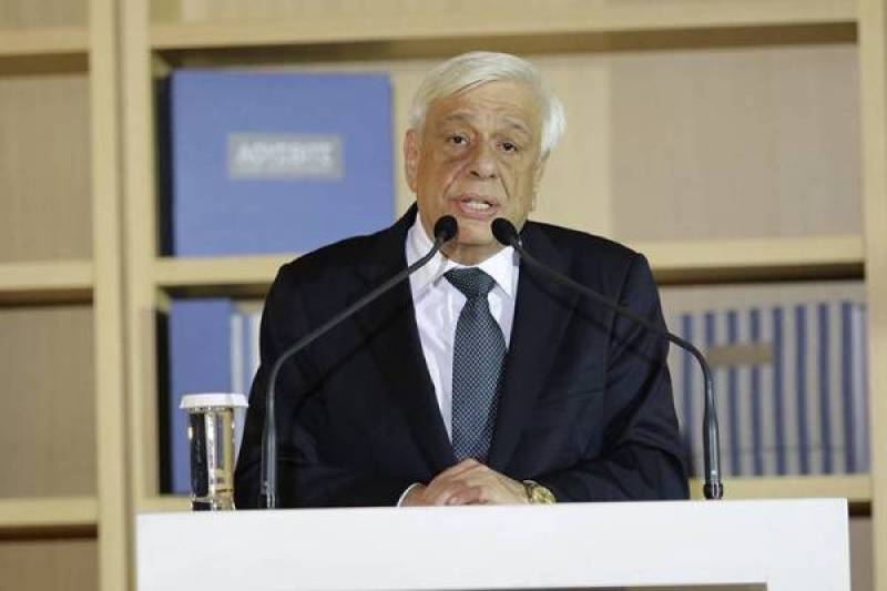 Παυλόπουλος: &quot;Η πανδημία του Covid-19 πρέπει να μας διδάξει ότι η ελευθερία συνοδεύεται από την ευθύνη&quot;