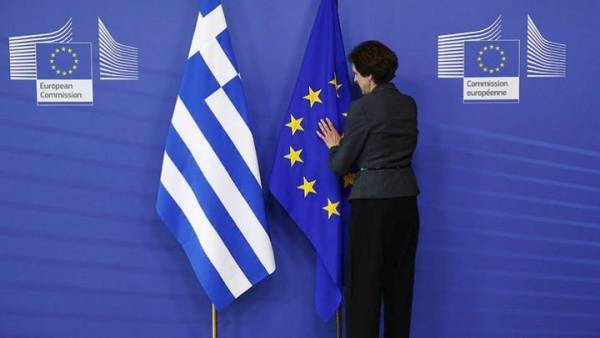 Politico: Ο χρόνος της Ελλάδας ως de facto αποικία της ΕΕ λήγει σήμερα