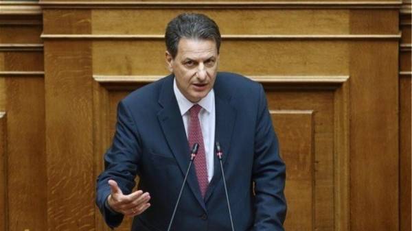 Ορκίστηκε βουλευτής της ΝΔ ο αναπληρωτής υπουργός Οικονομικών, Θ. Σκυλακάκης, στη θέση της Μ. Γιαννάκου