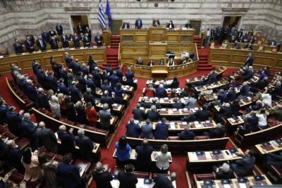 Διαξιφισμοί για τις 120 δόσεις, τα καύσιμα και το προσχέδιο προϋπολογισμού (βίντεο)