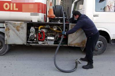Μεγάλο πρόβλημα η τσιμπημένη τιμή: Πετρέλαιο με το μπιτόνι