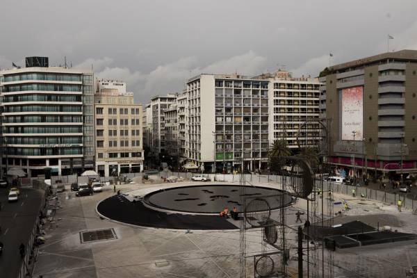 Δήμος Αθηναίων: Εντός Φεβρουαρίου θα έχει ολοκληρωθεί η ανακατασκευή της πλατείας Ομονοίας