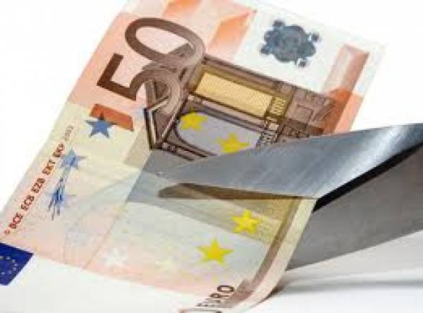 Το Ειρηνοδικείο &quot;κούρεψε με την ψιλή&quot; τραπεζικό χρέος: Μείωση οφειλής από  61.460 σε 8.640 ευρώ