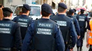 Τέσσερις αστυνομικοί σε κύκλωμα διακίνησης μεταναστών στον Έβρο