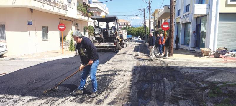 Εργα ασφαλτόστρωσης στην Κυπαρισσία