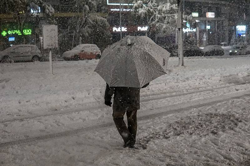 Κακοκαιρία Ελπίδα: Έκτακτα μέτρα στην Αττική και πέντε ακόμα περιοχές - Τι θα λειτουργήσει την Τρίτη και τι όχι