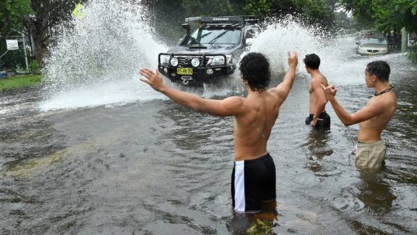 Αυστραλία: Κυκλώνας πλήττει τις ακτές της χώρας