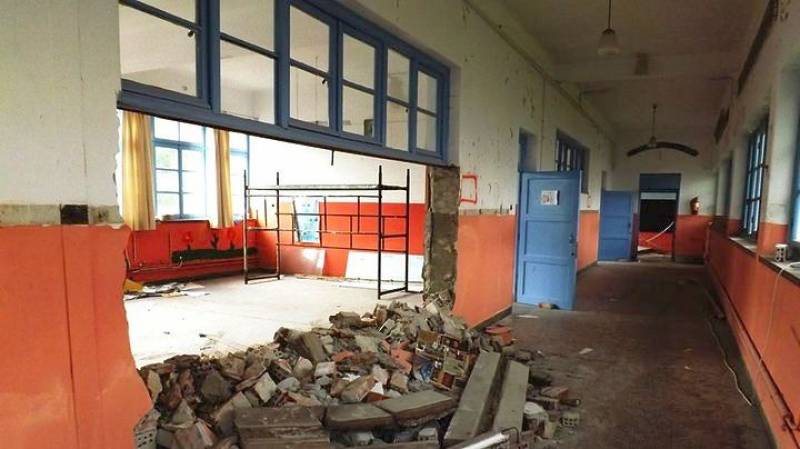 Λέσβος: Επισκευή σχολείου που χτίστηκε τη δεκαετία του 1930 από τον Γ. Παπανδρέου