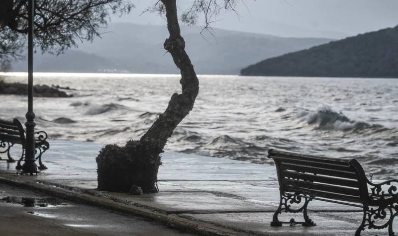 Θυελλώδεις άνεμοι και χαμηλές θερμοκρασίες σήμερα (Βίντεο)