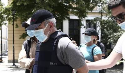 Ψευτογιατρός - Δίκη: Υποστήριζε ότι εργάζεται στο ερευνητικό κέντρο που νοσηλευόταν ο Σουμάχερ (βίντεο)