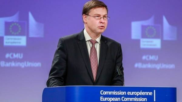 Ντομπρόβσκις: Η ΕΕ είναι έτοιμη να αναστείλει τους δημοσιονομικούς κανόνες