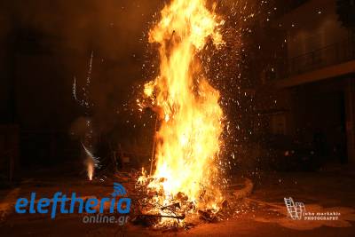 Το έθιμο του καψίματος του Ιούδα και φέτος στην Καλαμάτα (βίντεο-φωτογραφίες)