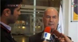 Πρόεδρος ομάδας έριξε μπουνιά σε δημοσιογράφο! (βίντεο)